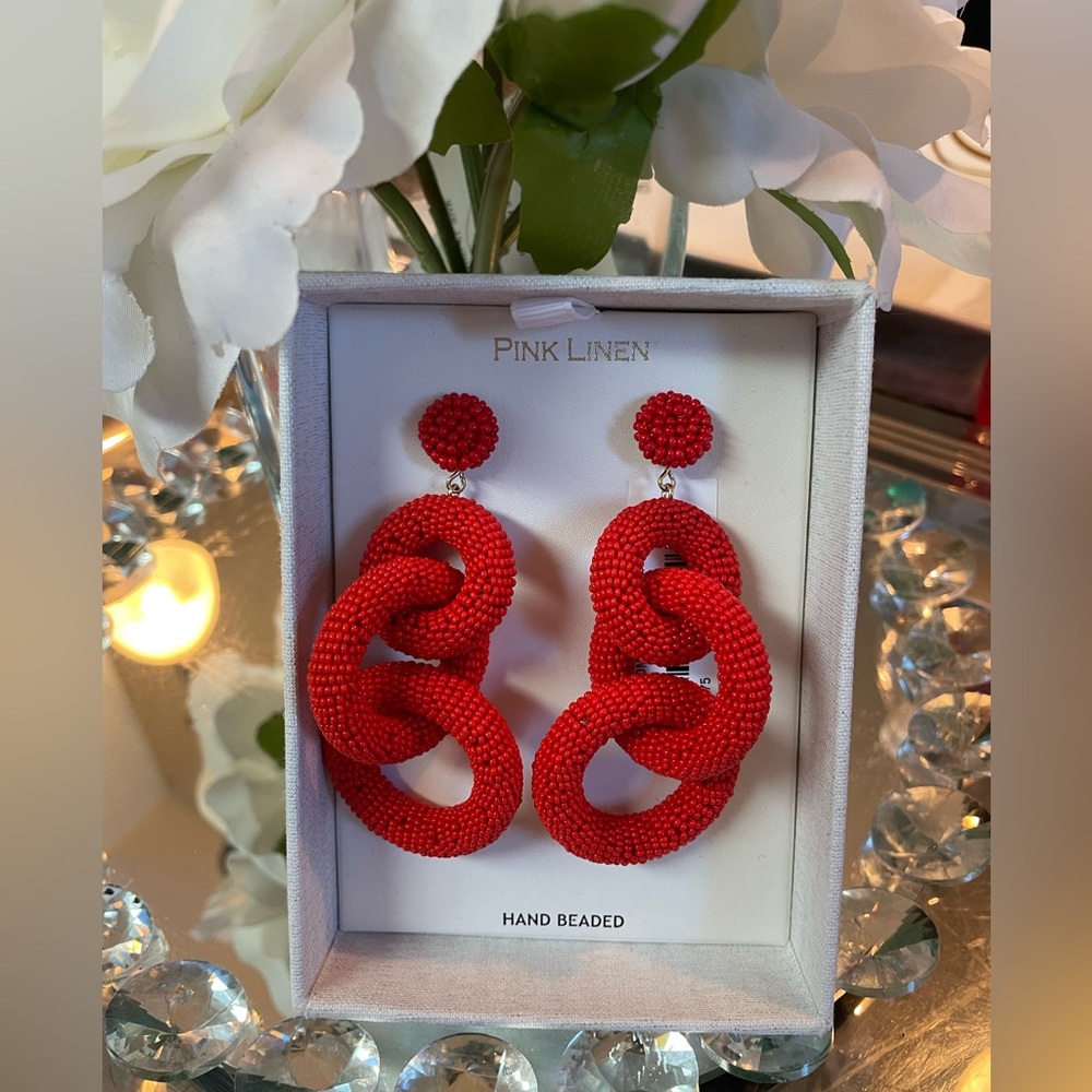 Stunning ❤️ hand beaded red earrings